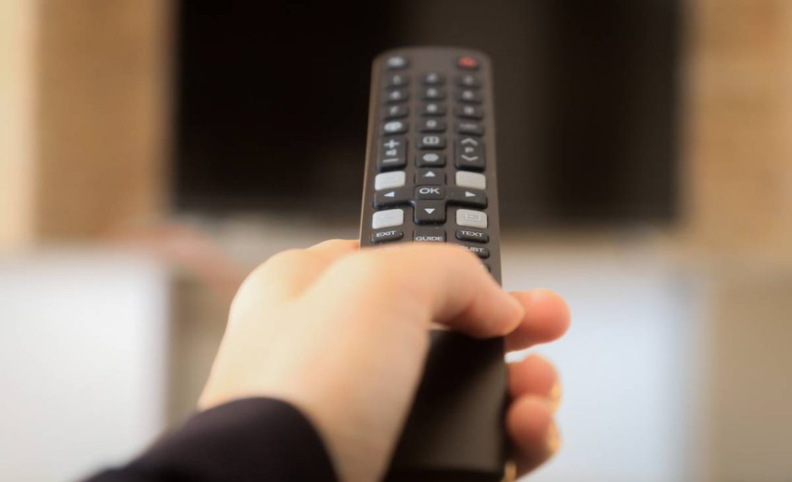 wlaczanie wylaczanie tv led
