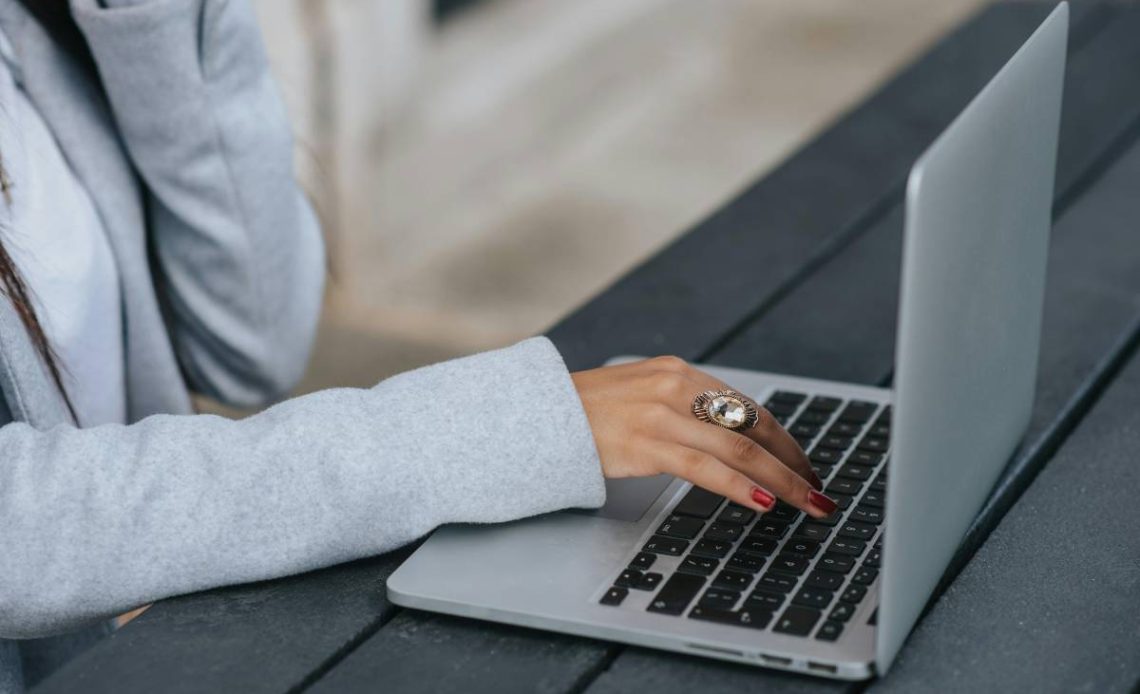 zrzut ekranu na laptopie komputerze