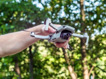 Latasz dronem? Jeden błąd może kosztować Cię 4000 zł – sprawdź, jak się zabezpieczyć