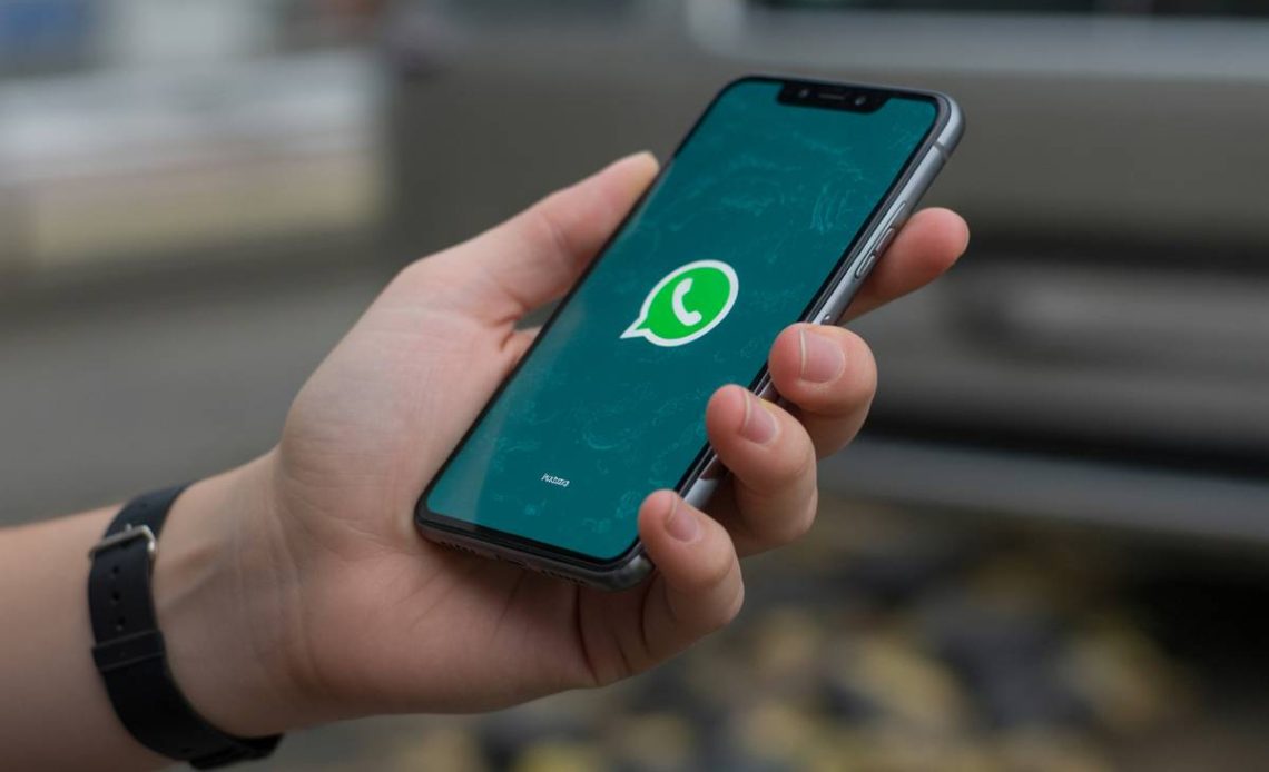 jak dołączyć do grupy na whatsappie