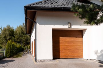 Alarm do garażu z powiadomieniem – jaki system ochrony mienia wybrać?