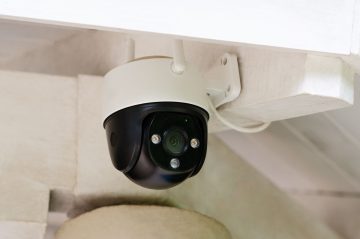 Kamera do domu – jaki model do nagrywania wewnątrz kupić?