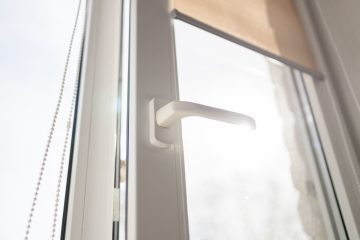 Kontaktrony w oknach – jakie czujniki magnetyczne zamontować?